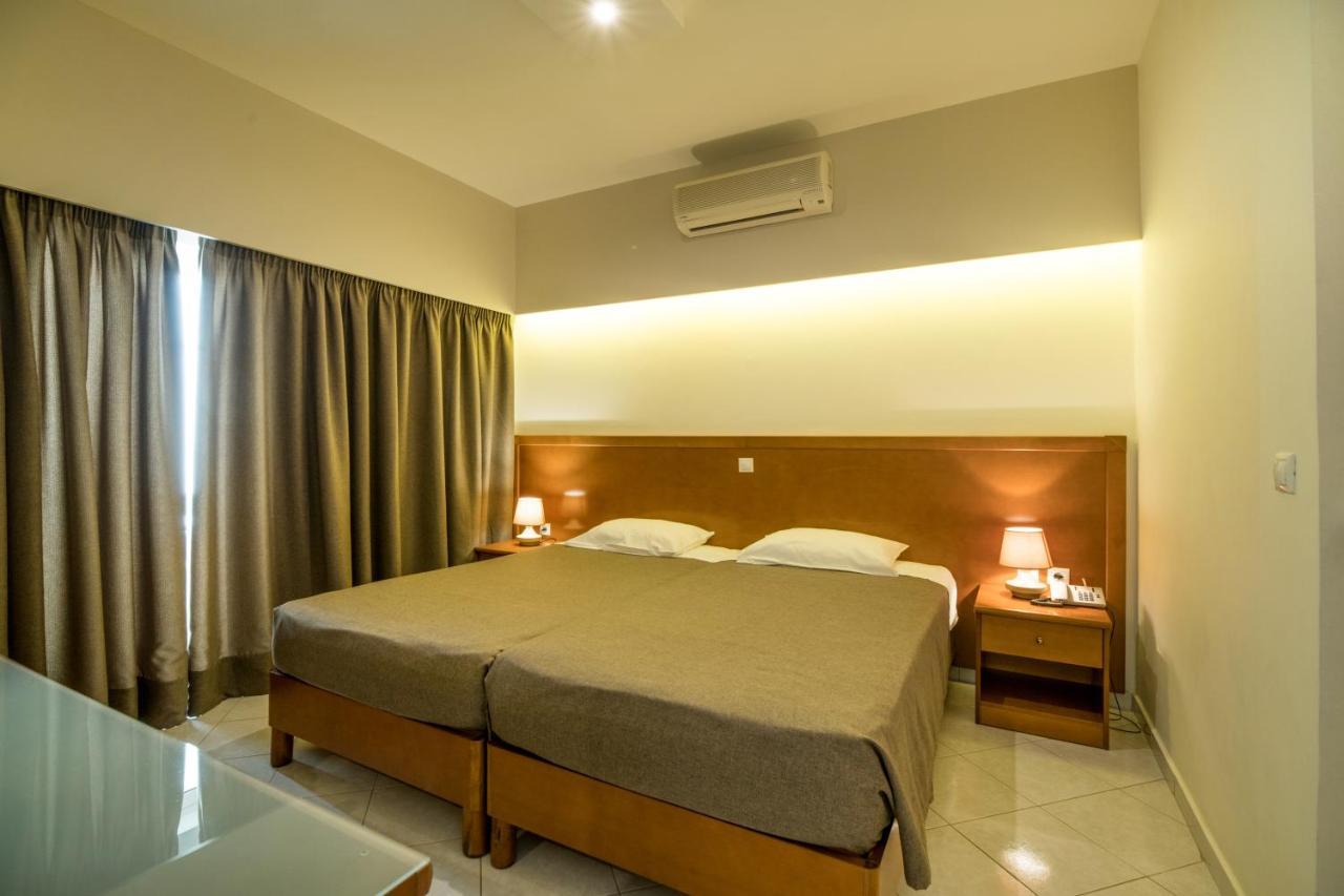 Hiona Holiday Hotel Palekastro Ngoại thất bức ảnh